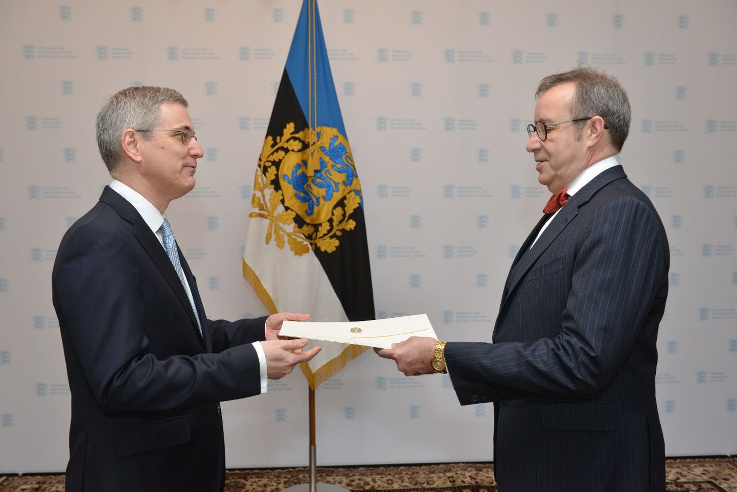 Посол Канады Алайн Хауссер и президент Эстонии Тоомас Хендрик Ильвес.
