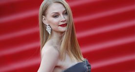 Курьез: у Ходченковой в дешевом платье провалилась грудь (ФОТО)