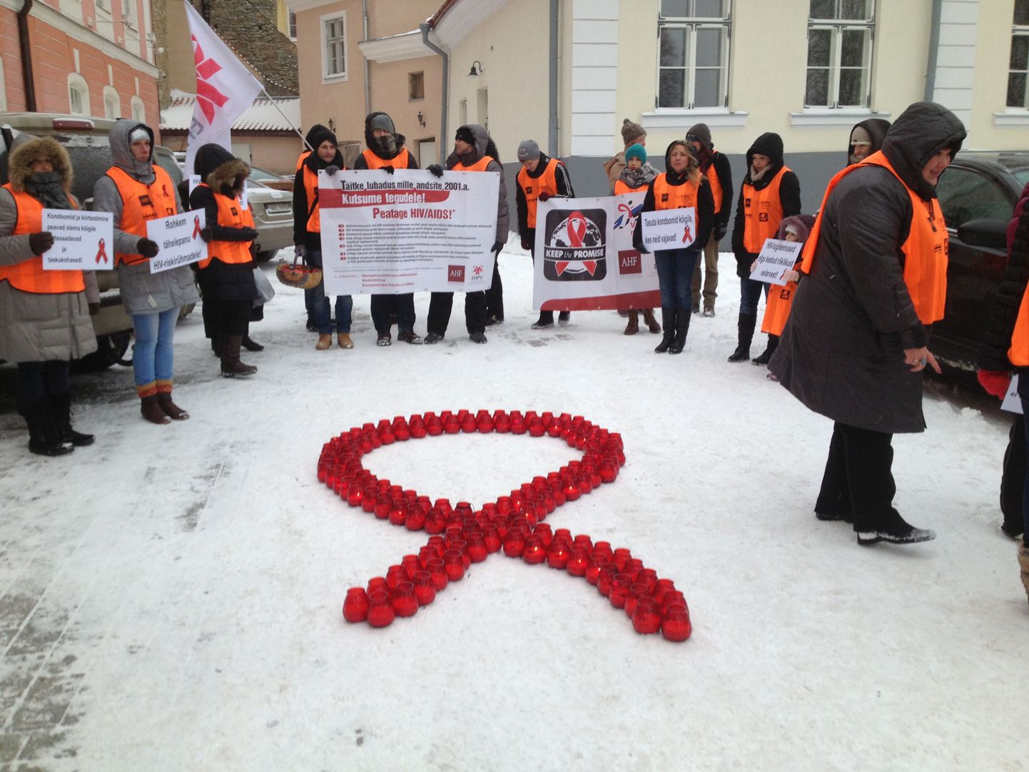 Eesti HIV-positiivsete võrgustiku avalik koosolek Toompeal.
