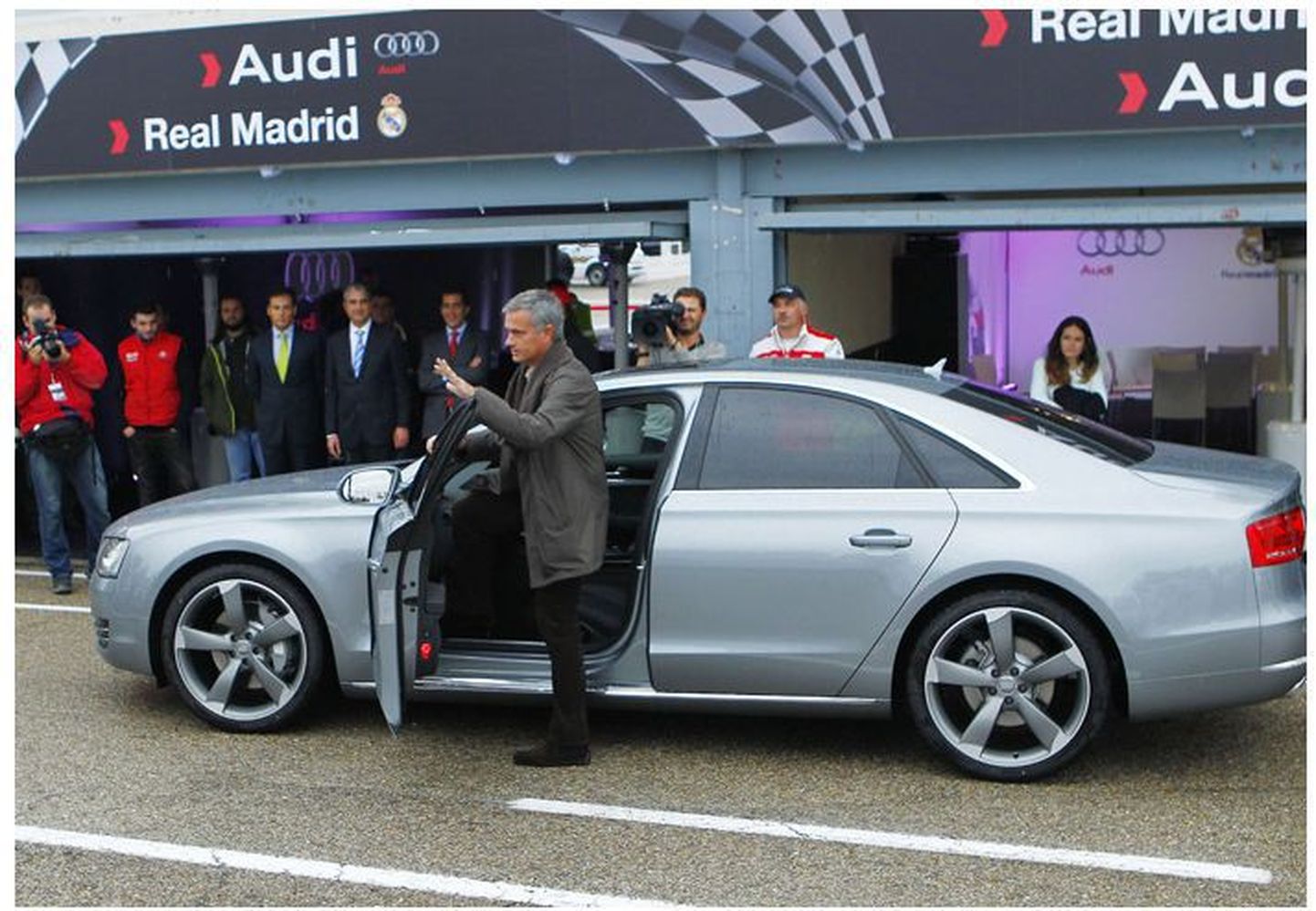 Жозе Моуринью по прозвищу «особенный» теперь будет ездить на Audi A8