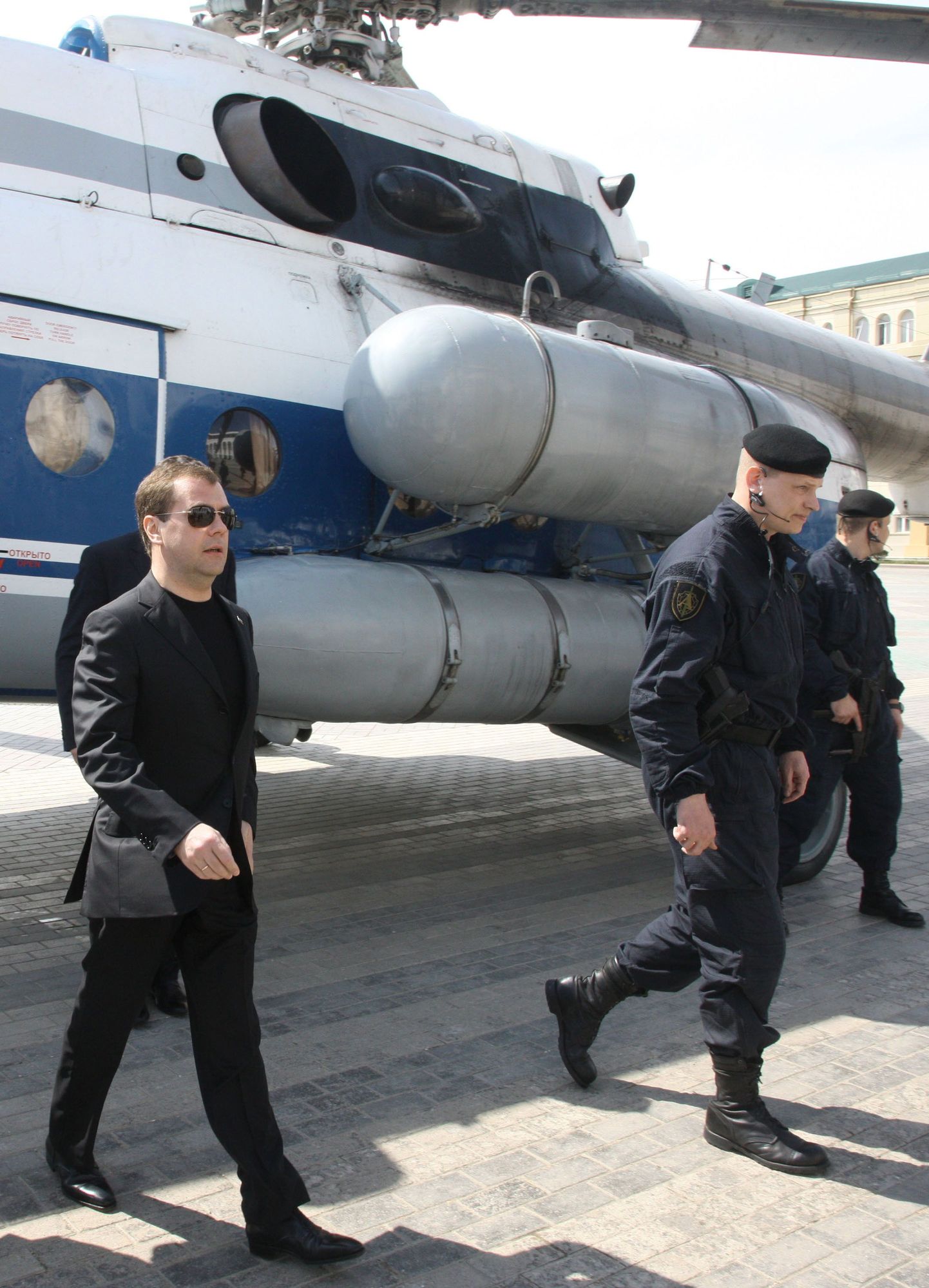 Vene president Dmitri Medvedev saabumas Dagestani pealinna Mahhatškalasse.