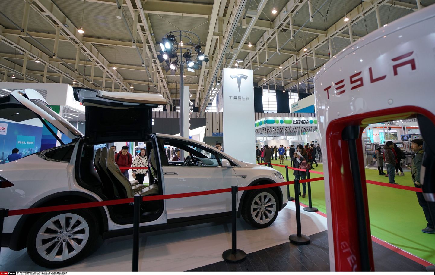Tesla mudel mullu detsembris Hiinas autonäitusel.