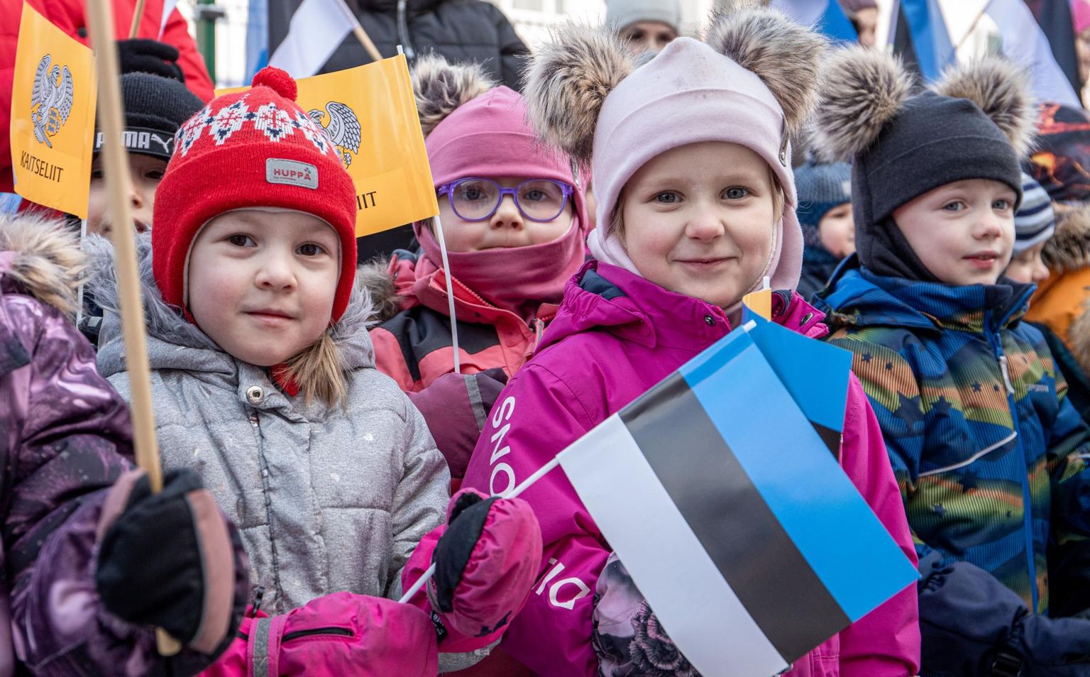 Kõik lapsed teadsid, et paraadiga tähistasid nad Eesti vabariigi sünnipäeva.