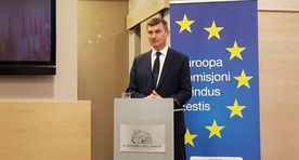 Ансип: Эстония выглядит теперь не самым лучшим образом