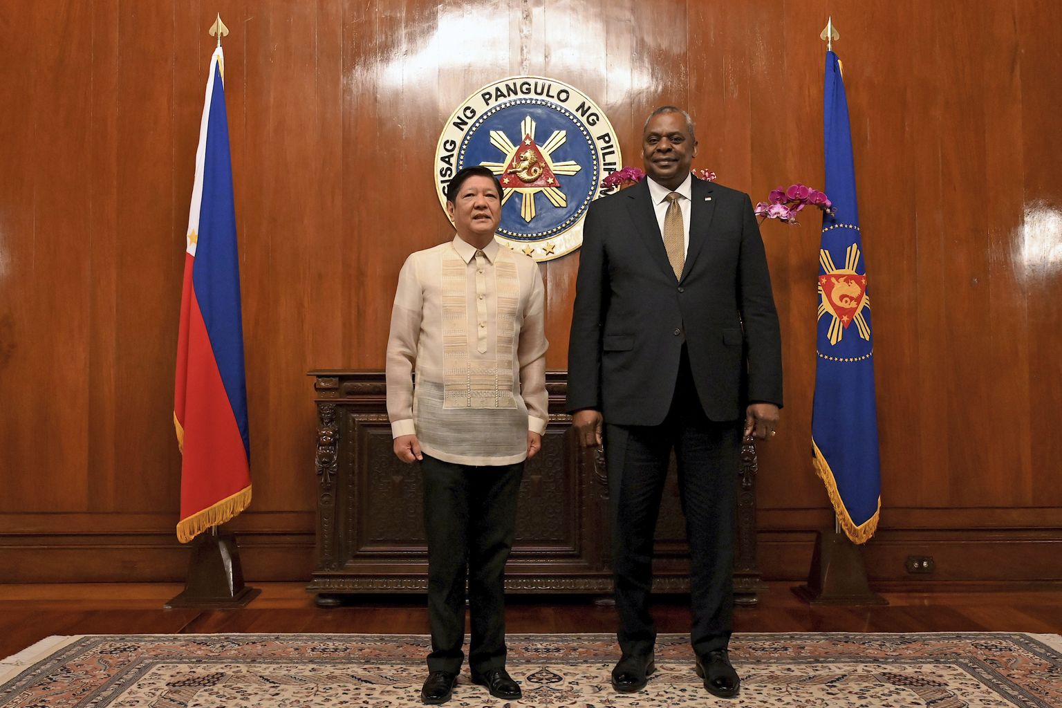 Ferdinand Marcos Jr ja Lloyd Austin.
