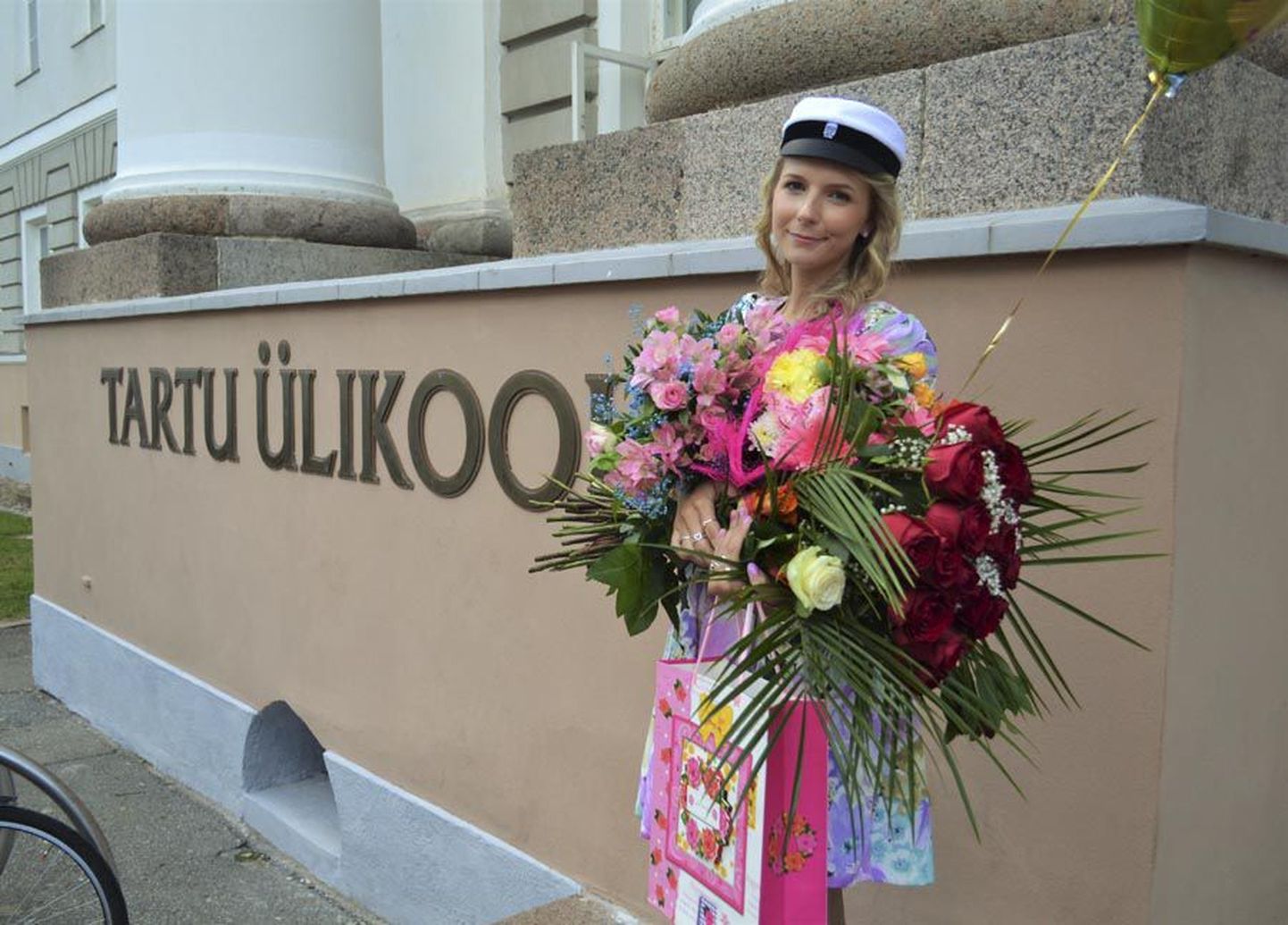 Suure-Jaanist pärit Jessica Vainaru on edukalt lõpetanud bakalaureuseõpingud Tartu ülikoolis.