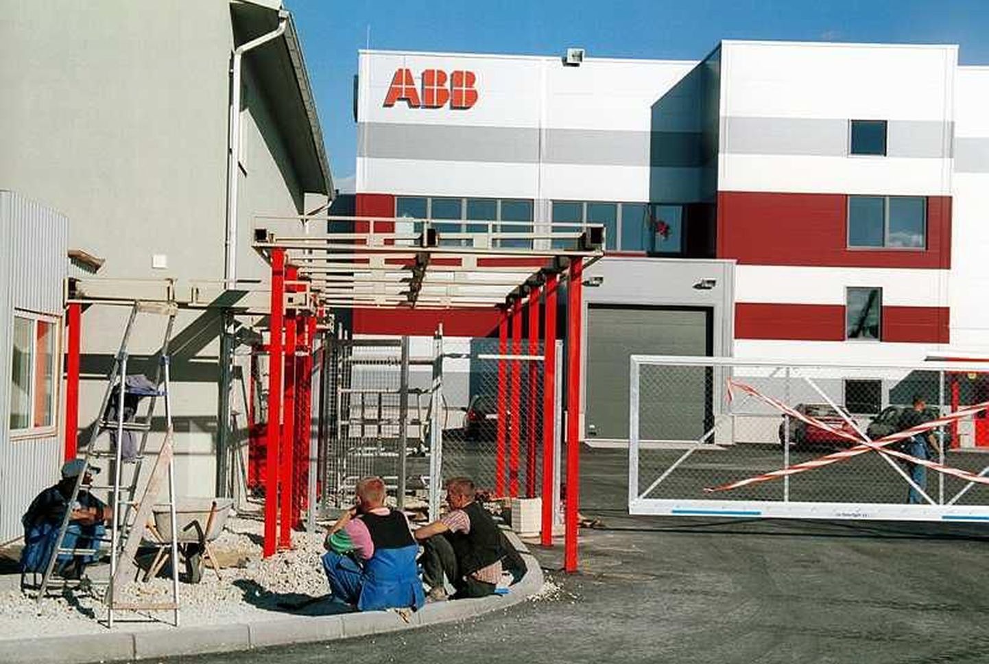 ABB uue tehase ehitus Jüris.