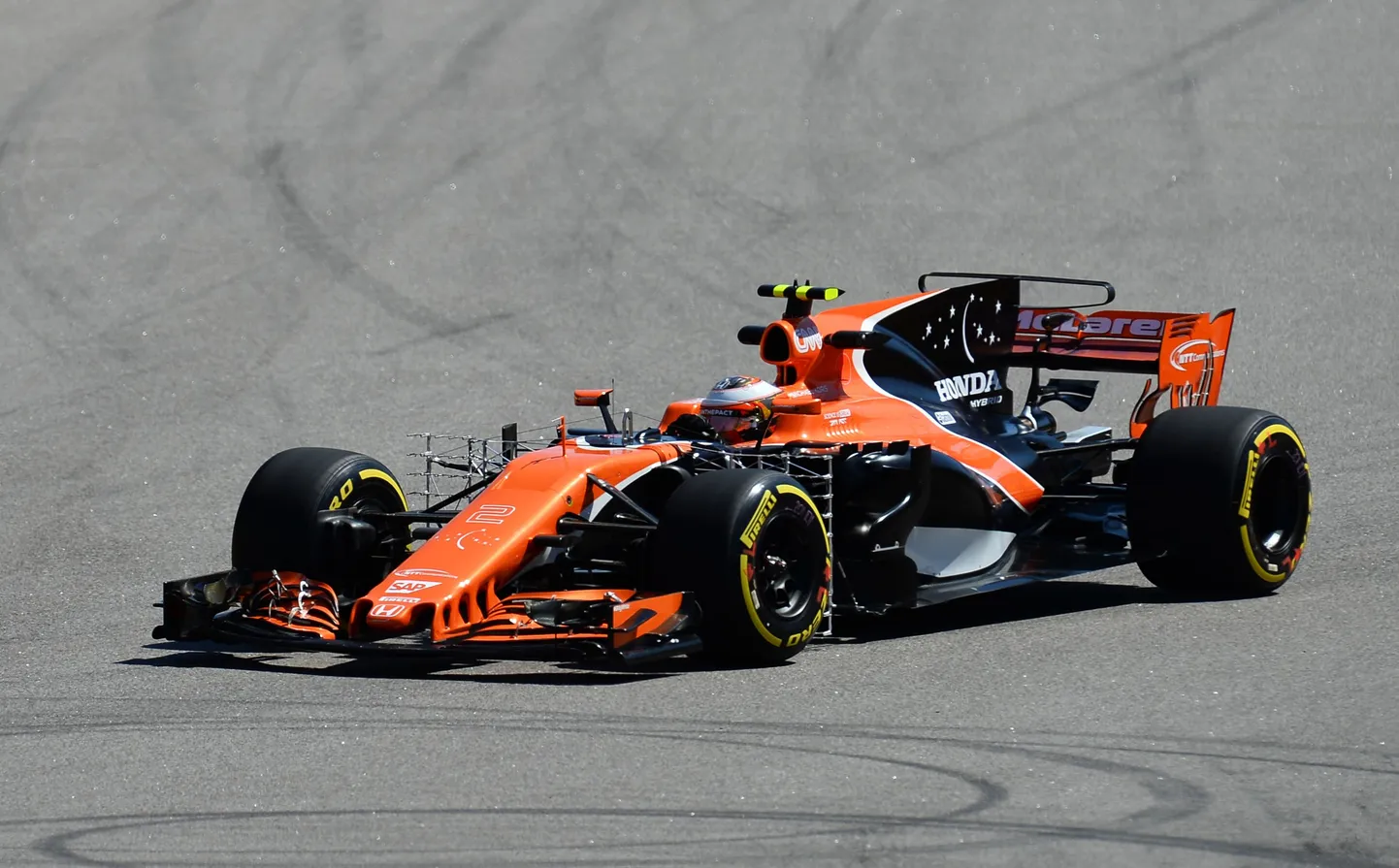 McLareni meeskonna sõitja Stoffel Vandoorne Sotšis.