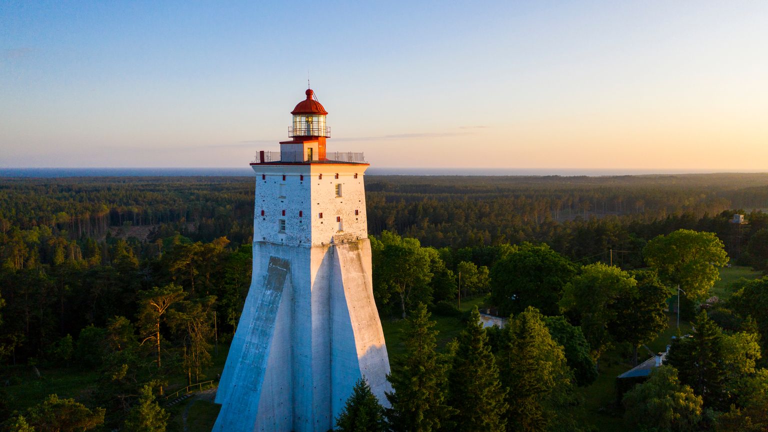 Kõpu tuletorn, üks vanimaid töötavaid tuletorne Euroopas.
