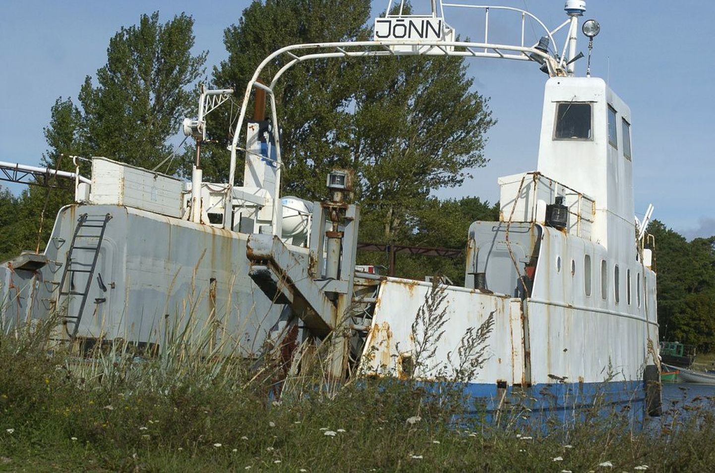 Pärnu maavalitsus pani müüki Kihnu liinil sõitnud praami Jõnn.