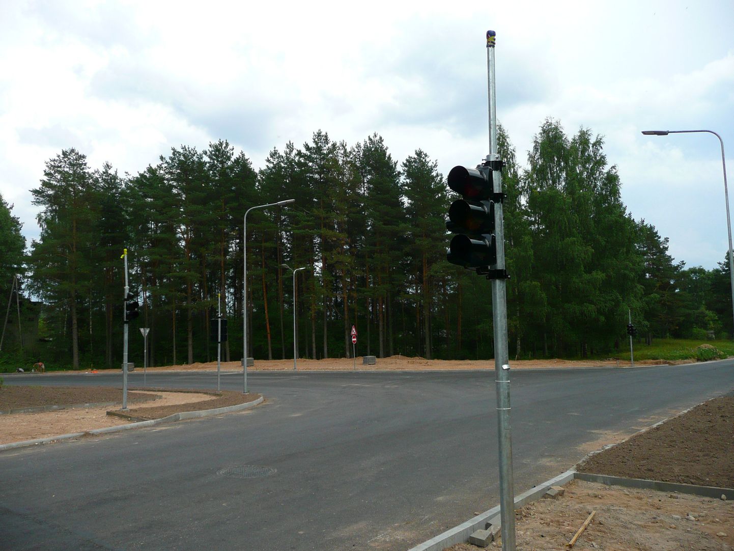 Läti Valkas asuv valgusfoor ümbersõiduteel