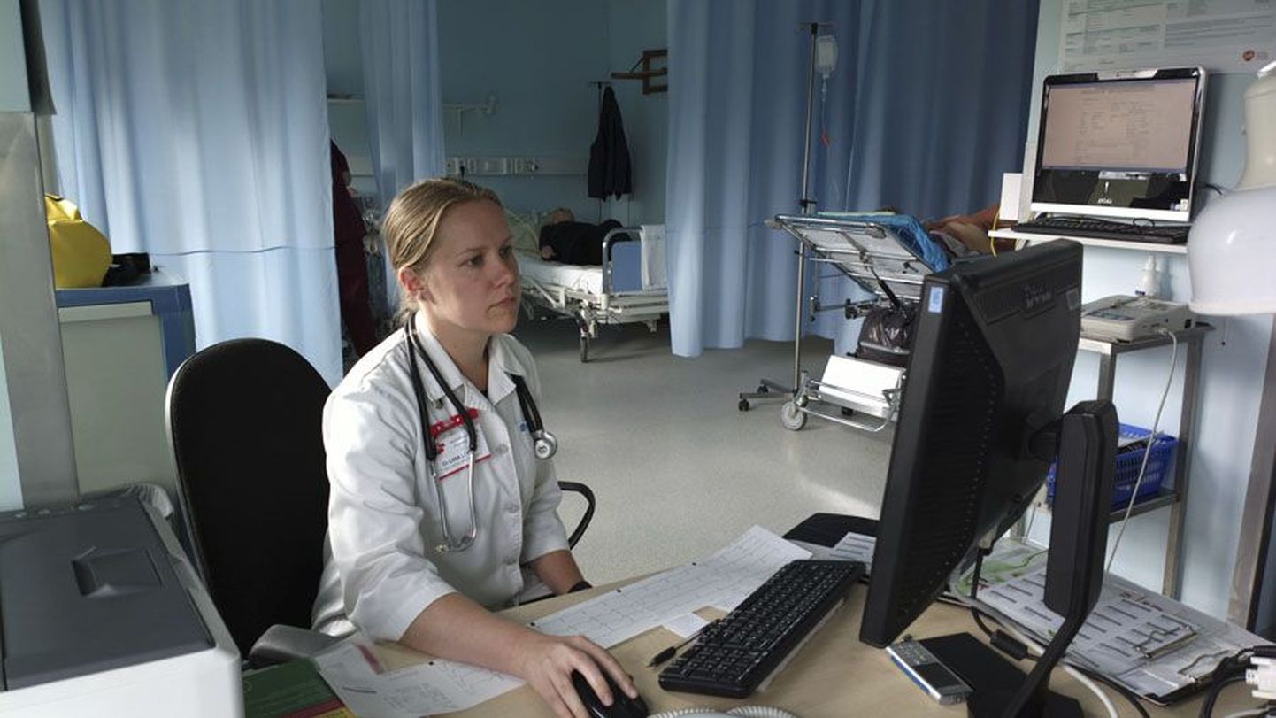 Noor arst Liisa Leppik käib Viljandi haigla erakorralise meditsiini osakonda valvesse Tartust. Ta plaanib oma tuleviku siduda Eestiga ja mitte tingimata mõne suurhaiglaga.