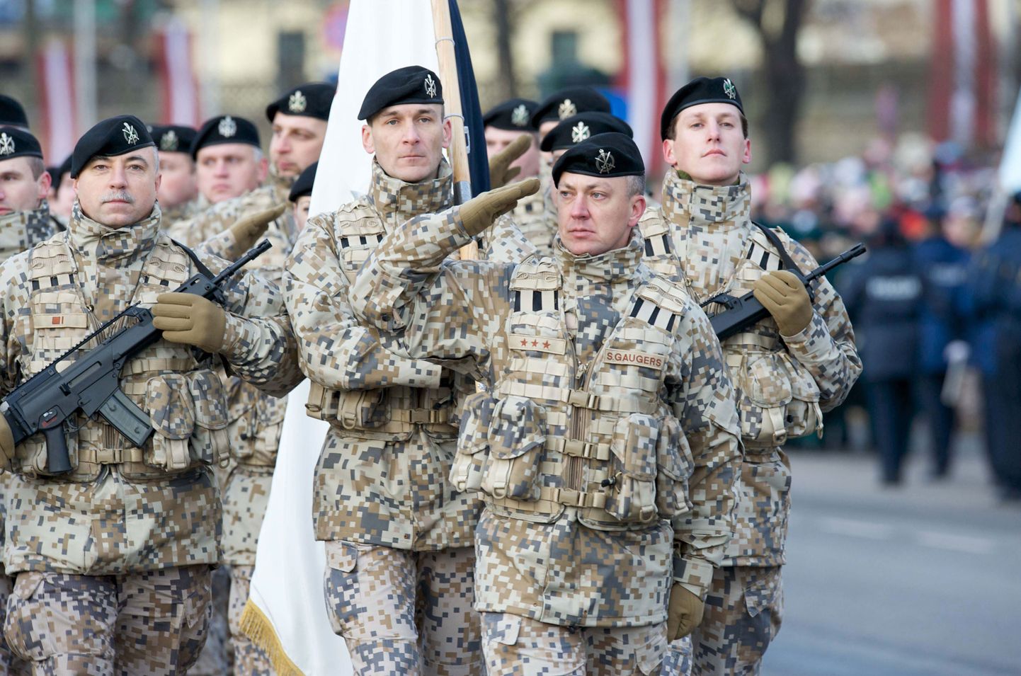 Läti kaitseväelased mullu sügisel toimunud iseseisvuspäevaparaadil.
