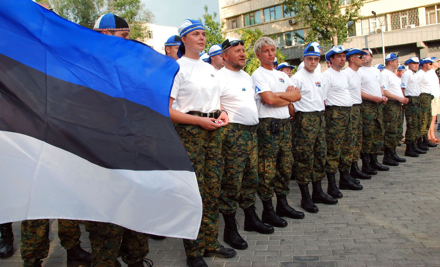 Gruusiasse läinud Eesti vabatahtlikke ähvardab karistus Punase Risti liikmetena esinemise eest.
