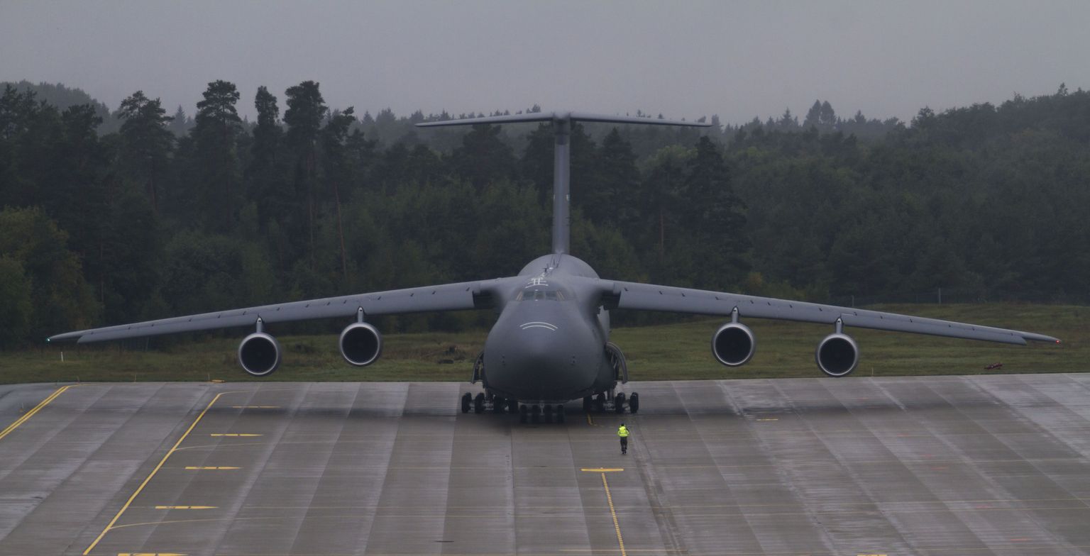 Transpordilennuk C-5M Super Galaxy.