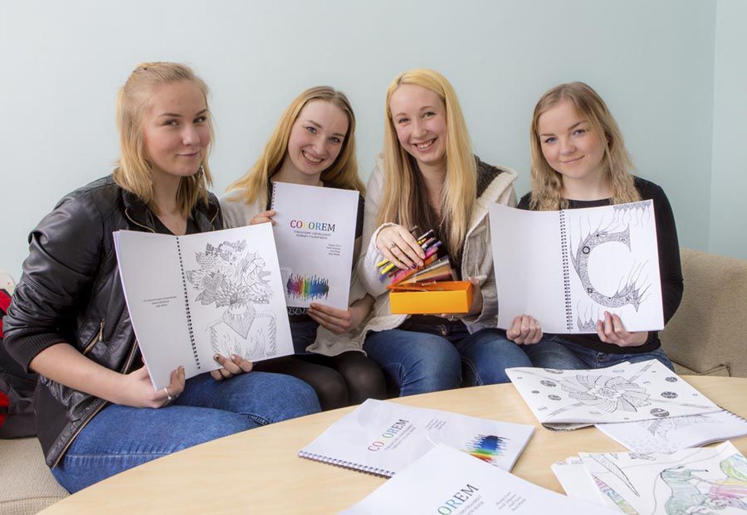 Tarvastu gümnaasiumi XI klassi tüdrukud Maarja Evert, Mari Maisla, Anell Kuus ja Krisli Johanson asutasid nädala ajaga õpilasfirma Colorem ning asusid joonistama peenemustrilisi värviraamatuid.
