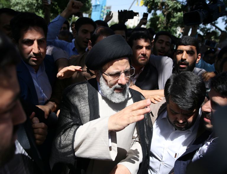 Ebrahim Raisi täna Teheranis hääletusele saabumas. Foto:TIMA Agency/REUTERS/Scanpix