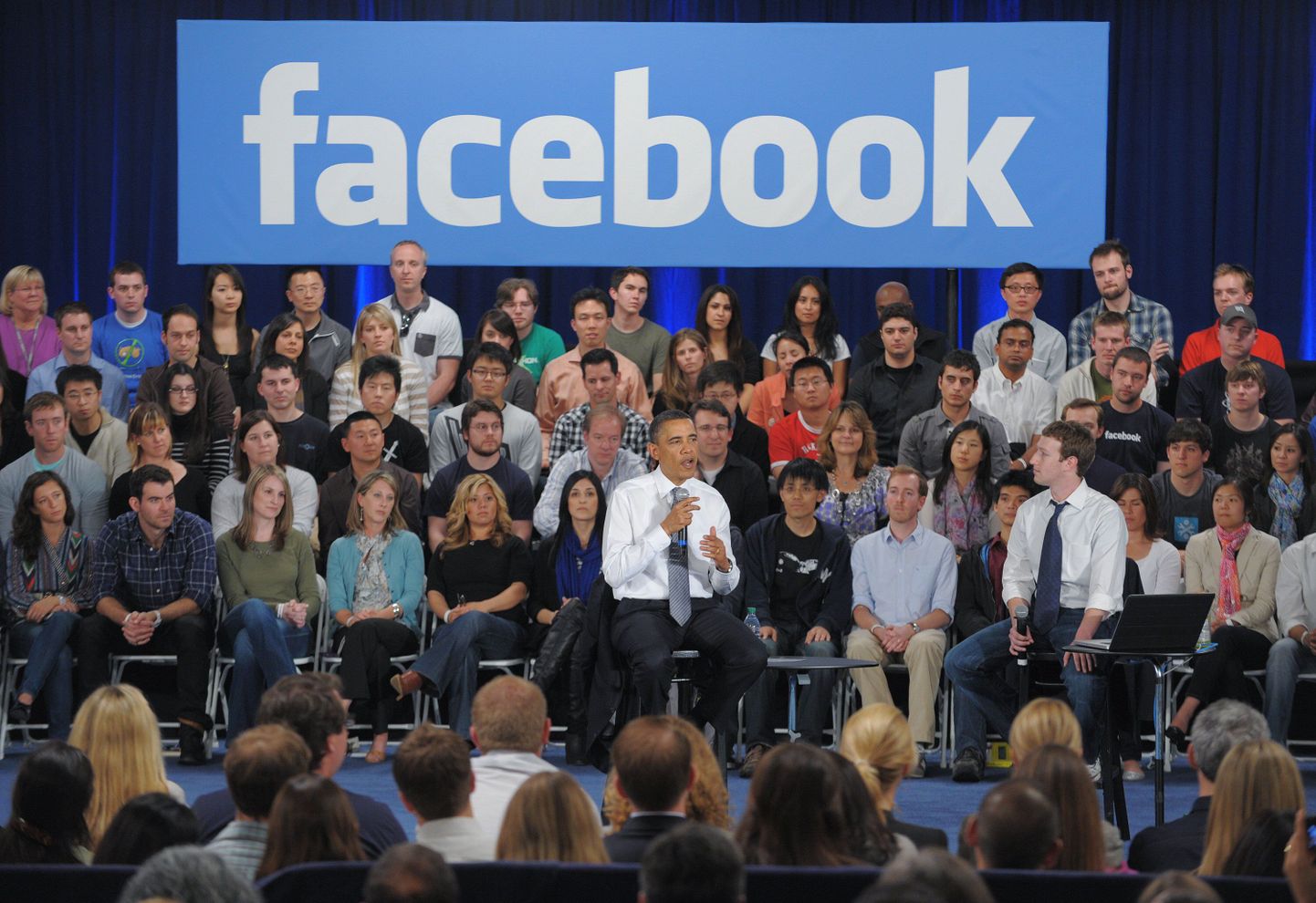 USA president Barack Obama ja Mark Zuckerberg Facebooki peakontoris.
