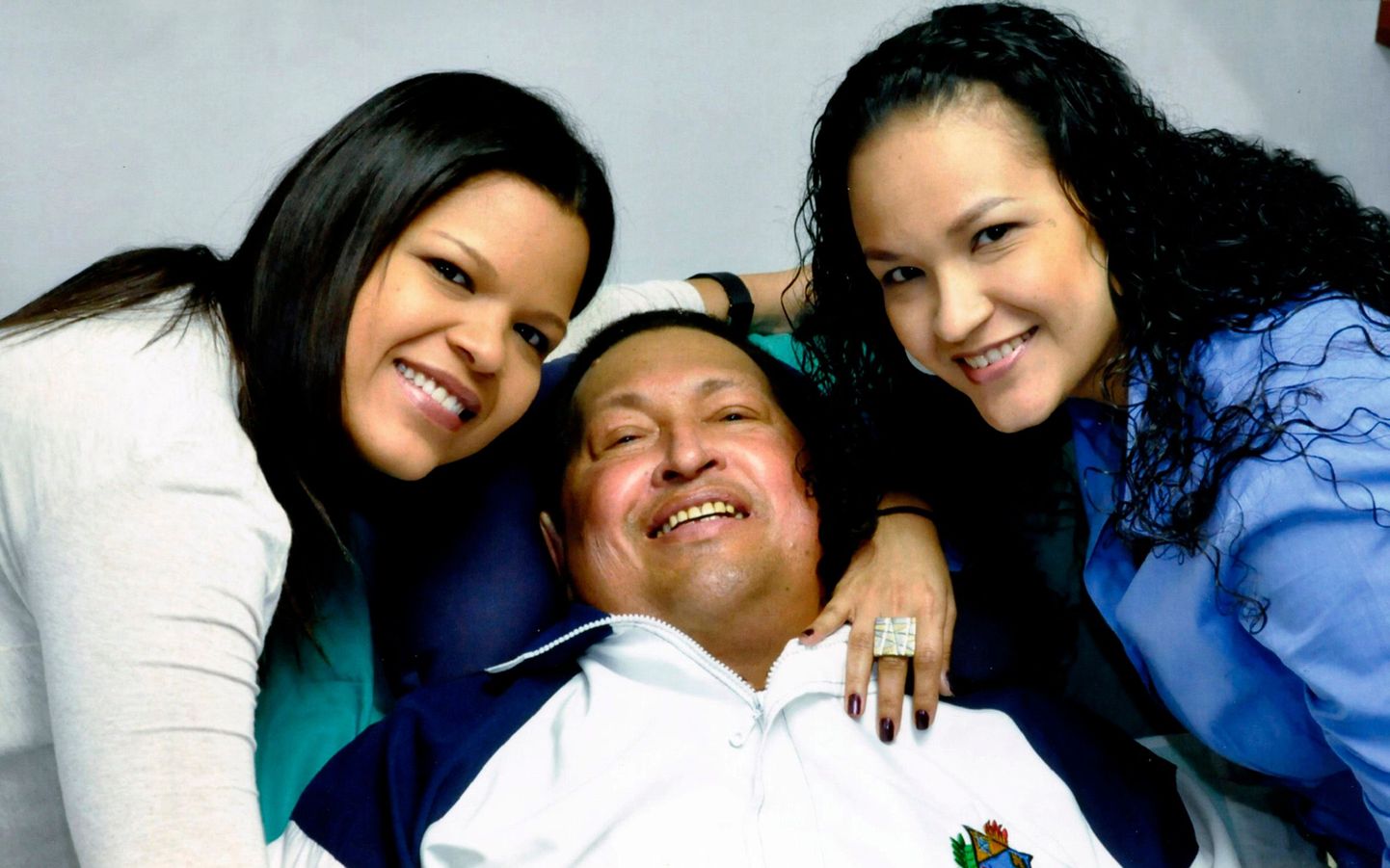 Venezuela president Hugo Chavez koos tütarde Maria Gabriela ja Rosa Virginiaga.