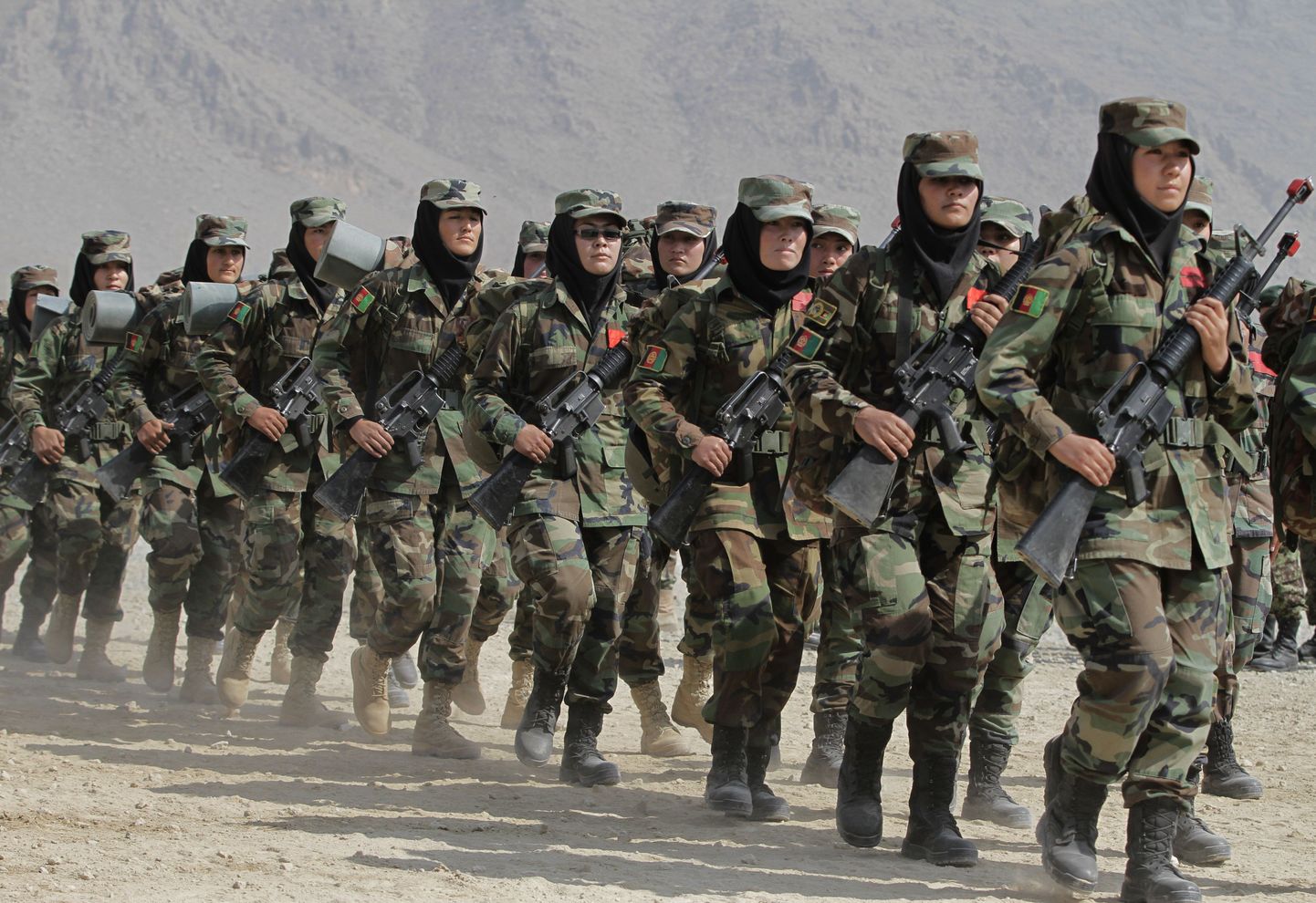 Afganistani armee naissõdurid.