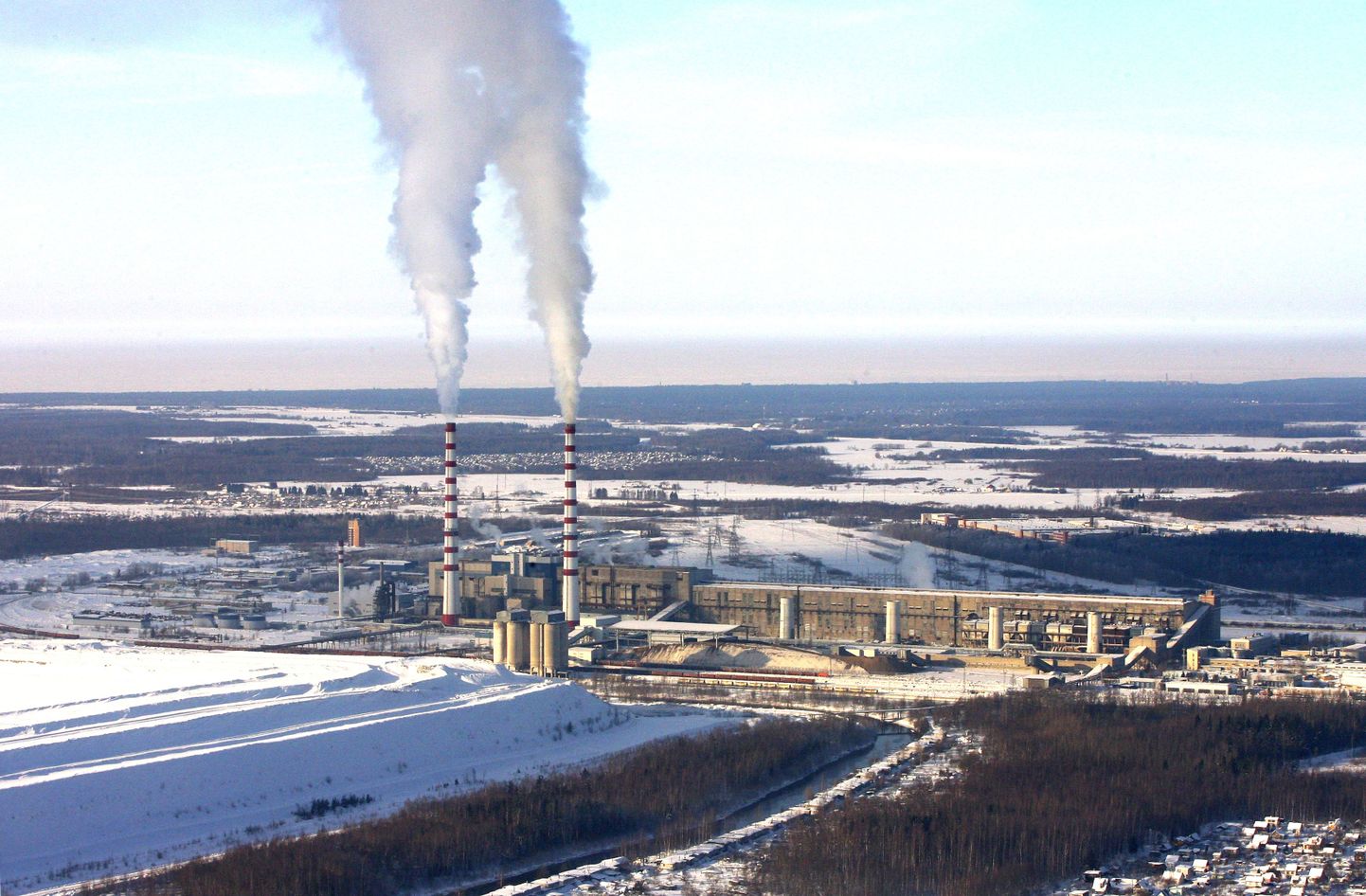 Нарвские электростанции стали панацеей от высоких цен на тепло в Нарве.
