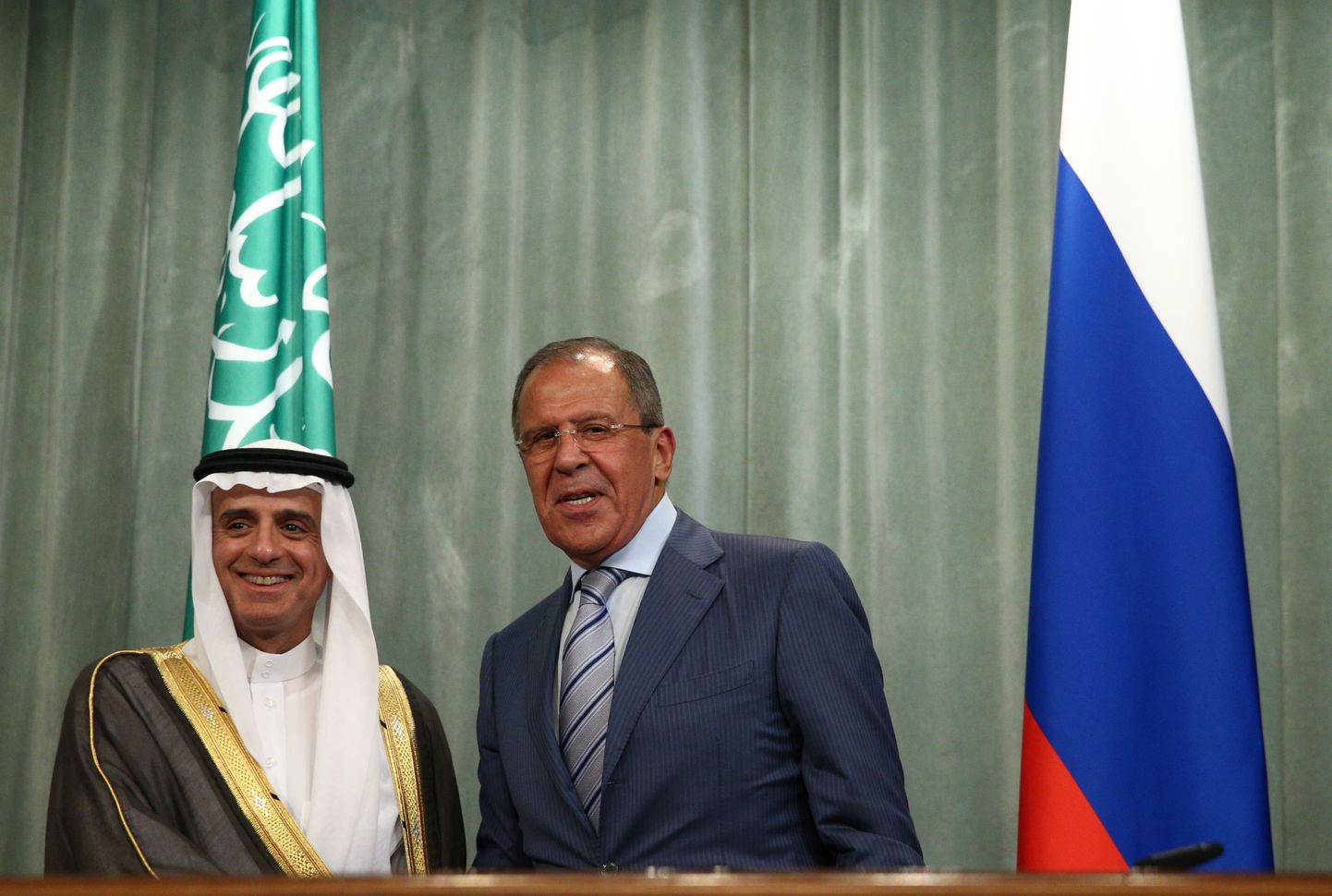 Sergei Lavrov oma Saudi Araabia kolleegiga.