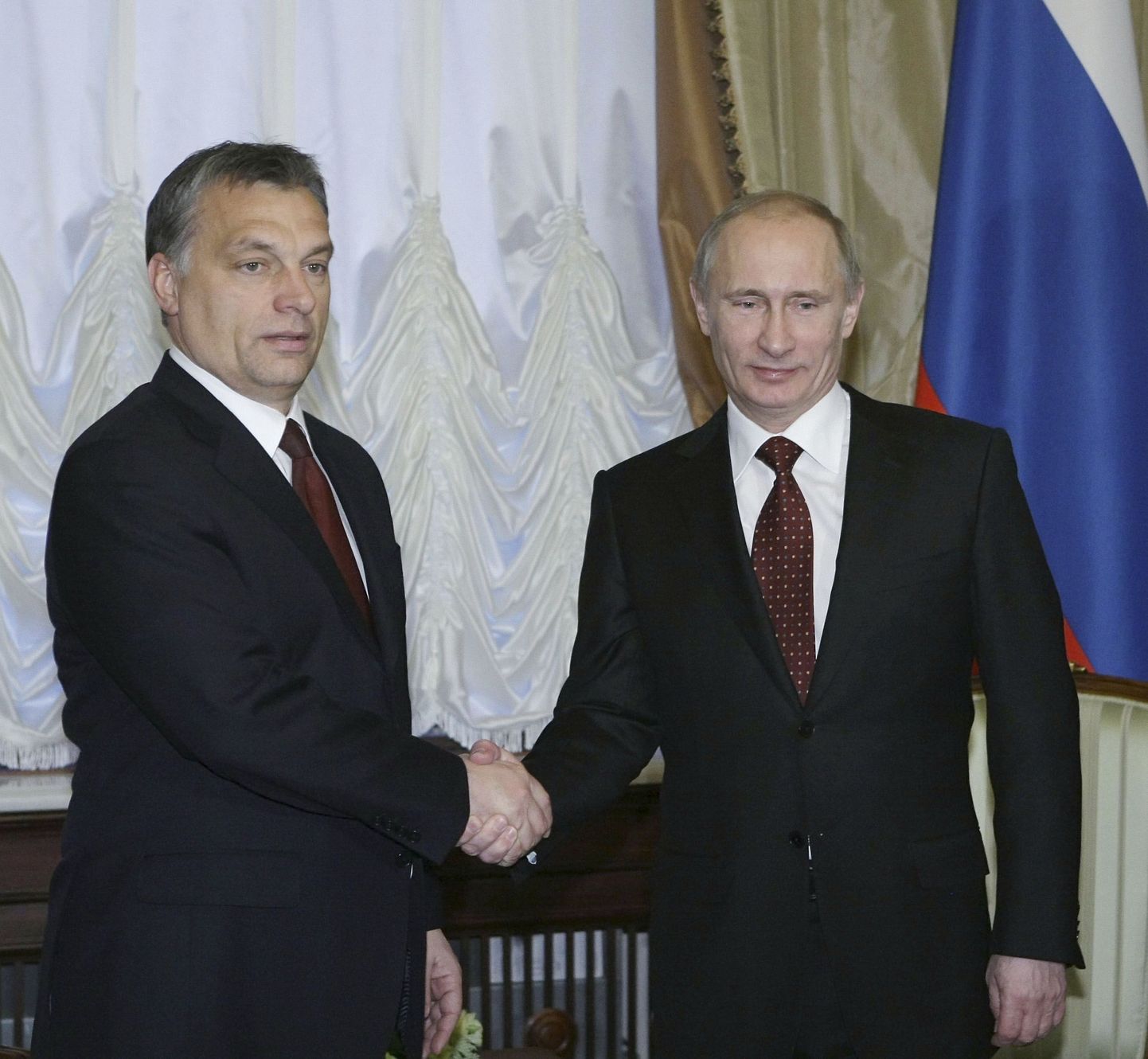 Встреча Владимира Путина (справа) и Виктора Орбана в Москве.