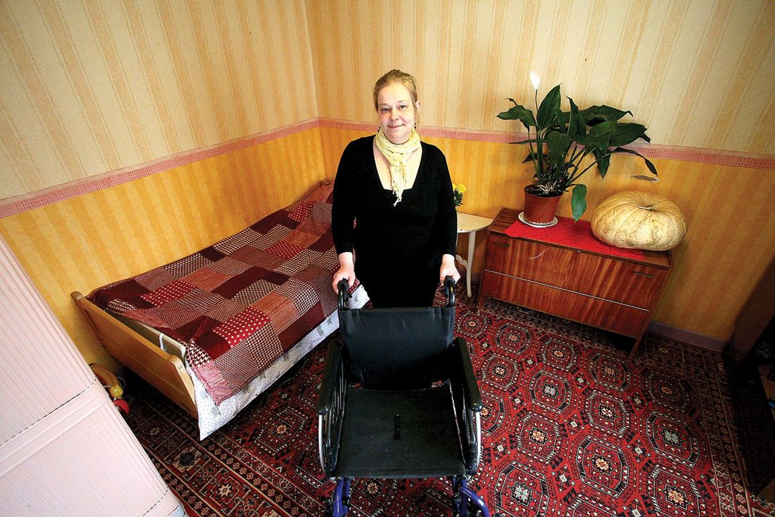 Merike Teder nendib, et kuigi elementaarsed tingimused põdurate hooldamiseks on tema kodus olemas, tuleks näiteks ehitada saunale lisaks duširuum.