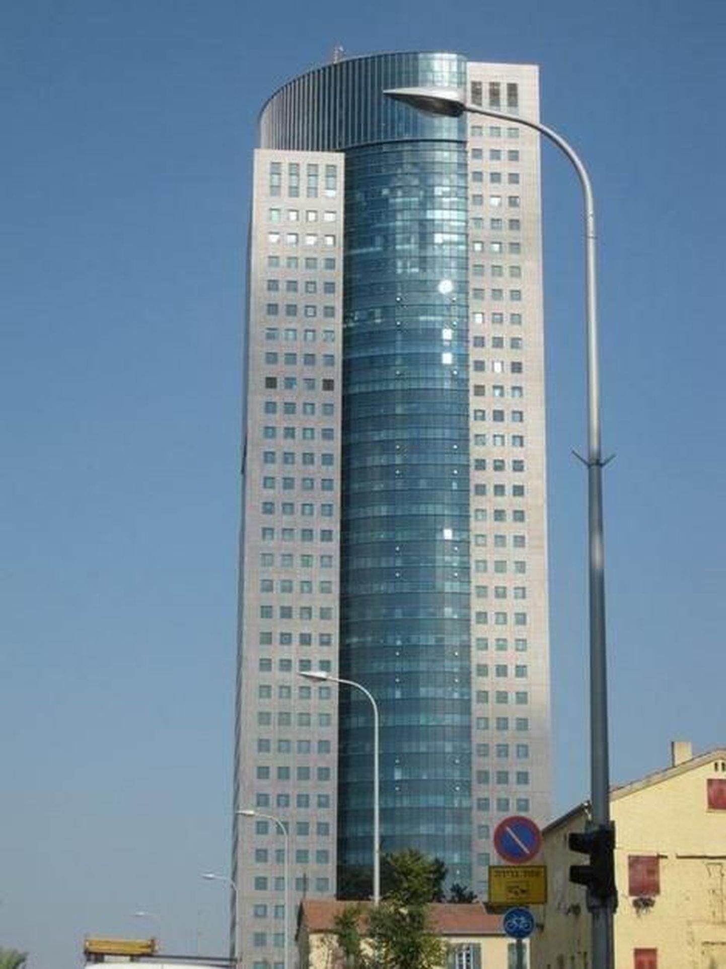 В этом здании будет располагаться посольство ЭР в Израиле.