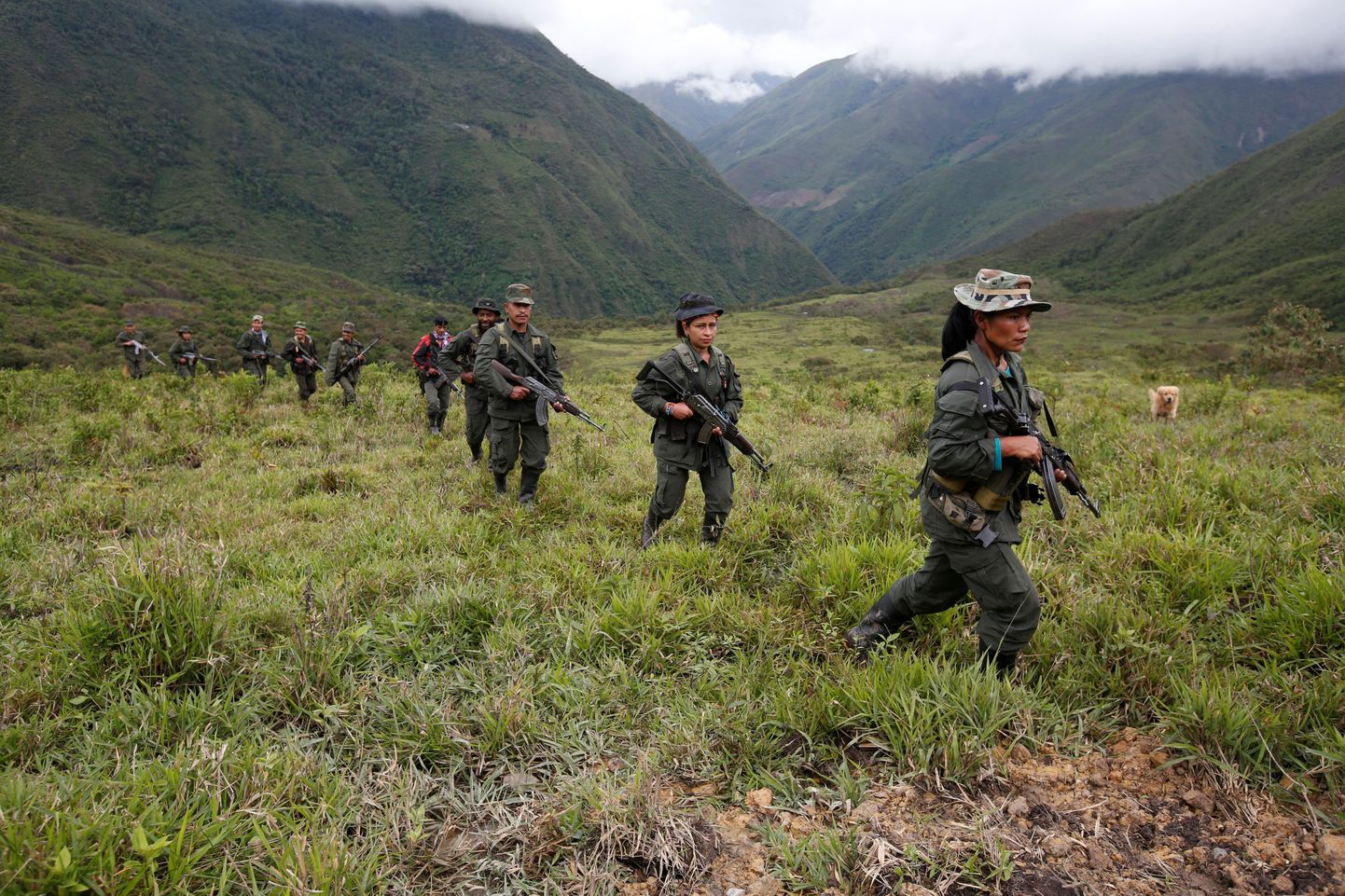FARC-i võitlejad patrullimas
