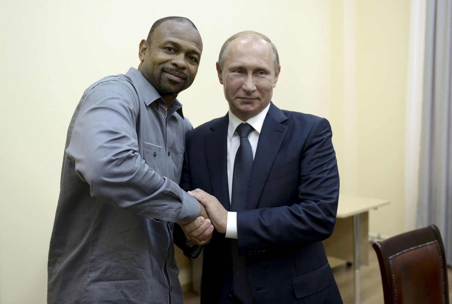 Krimmis kohtusid Venemaa president Vladimir Putin ja USA poksitäht Roy Jones Jr.