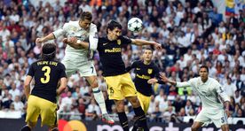 Cristiano Ronaldo kübaratrikk surus Atletico poolfinaali avakohtumises põlvili