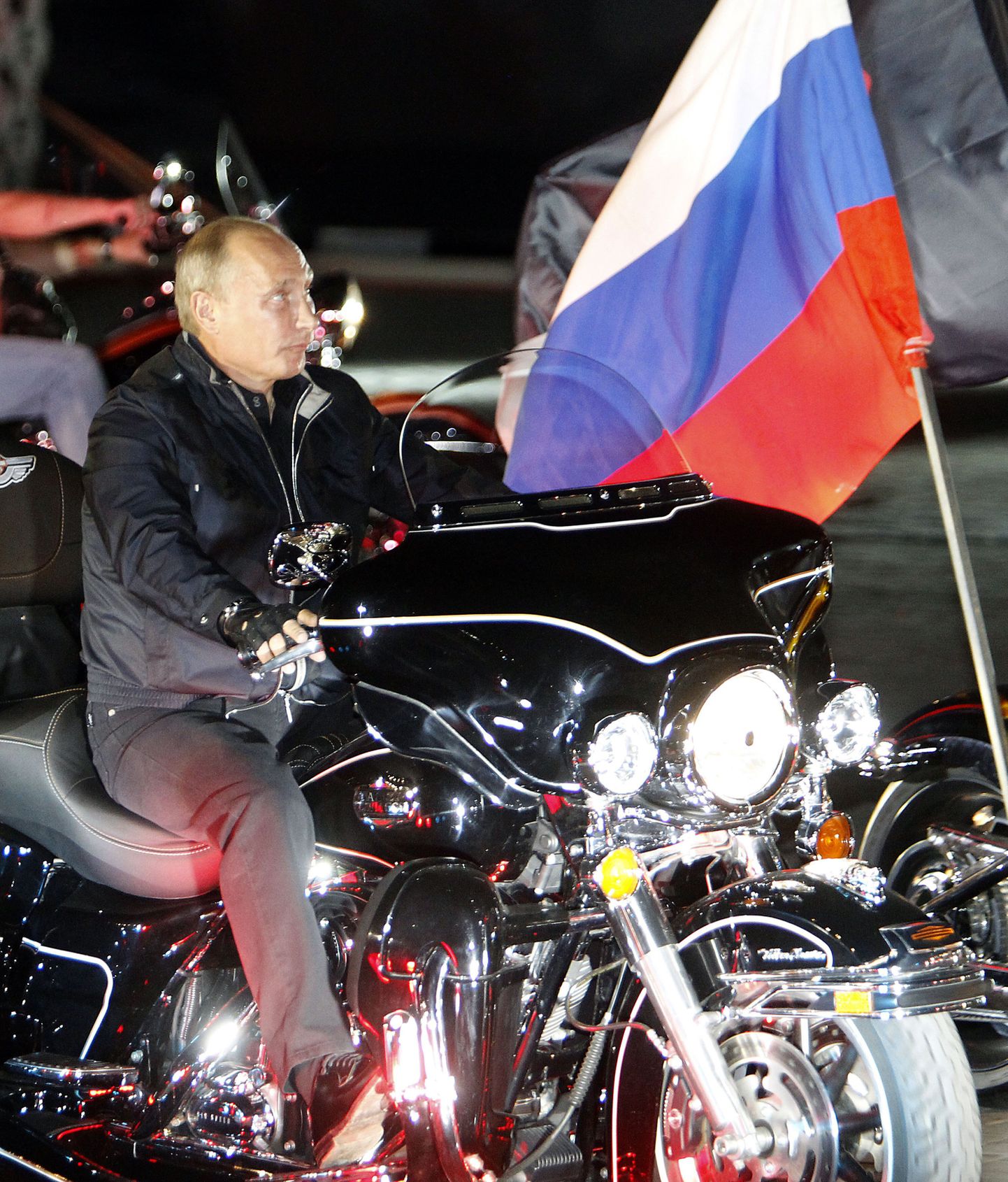 Vladimir Putin mootorratturite üritusel Novorossiiskis