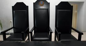 Avalikus teenistuses töötamisele seatud piirangud võivad muutuda leebemaks