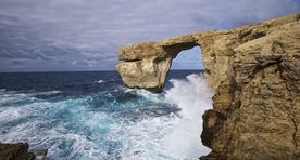 Torm pühkis «Troonide mängust» kuulsa Azure Window merre