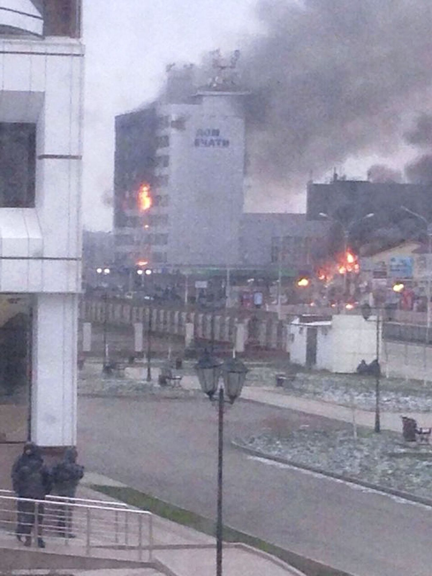 Боевики захватили здание Дома печати в Грозном.