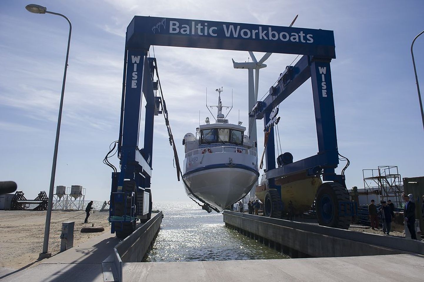 Baltic Workboatsi ehitatud Abruka laeva Abro veeskamine Saaremaal Nasval.