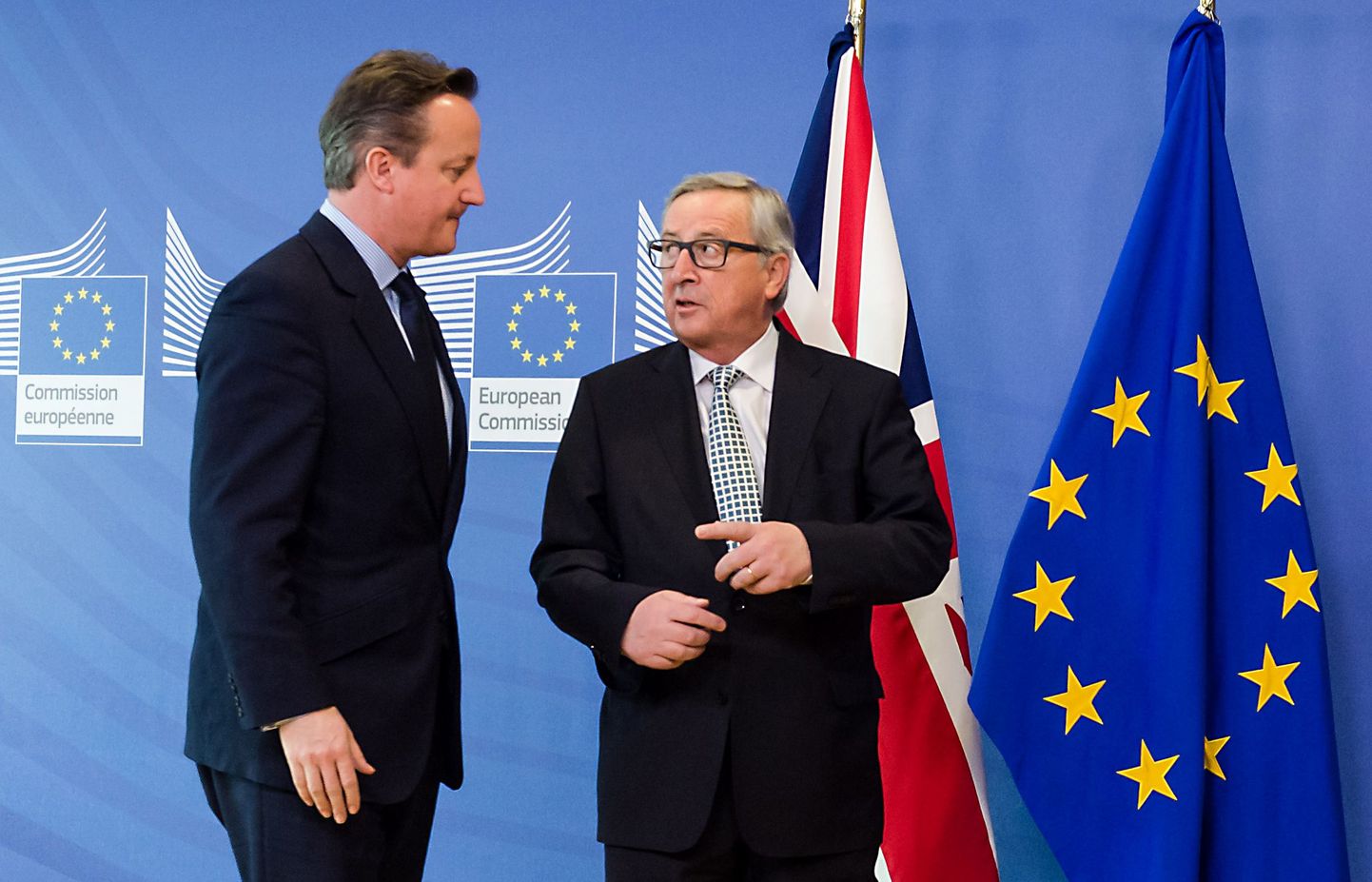 Briti peaminister David Cameron (vasakul) ja Euroopa Komisjoni president Jean Claude-Juncker üleeile Brüsselis.