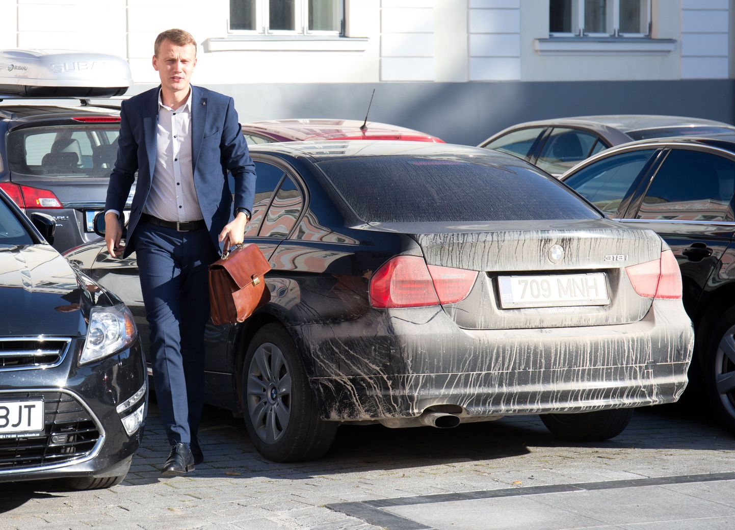 Priit Toobal koos 3. seeria BMWga. Kuluhüvitistest laseb ta maksta BMW 520 liisingut kokku 455,61 euro ulatuses kuus.