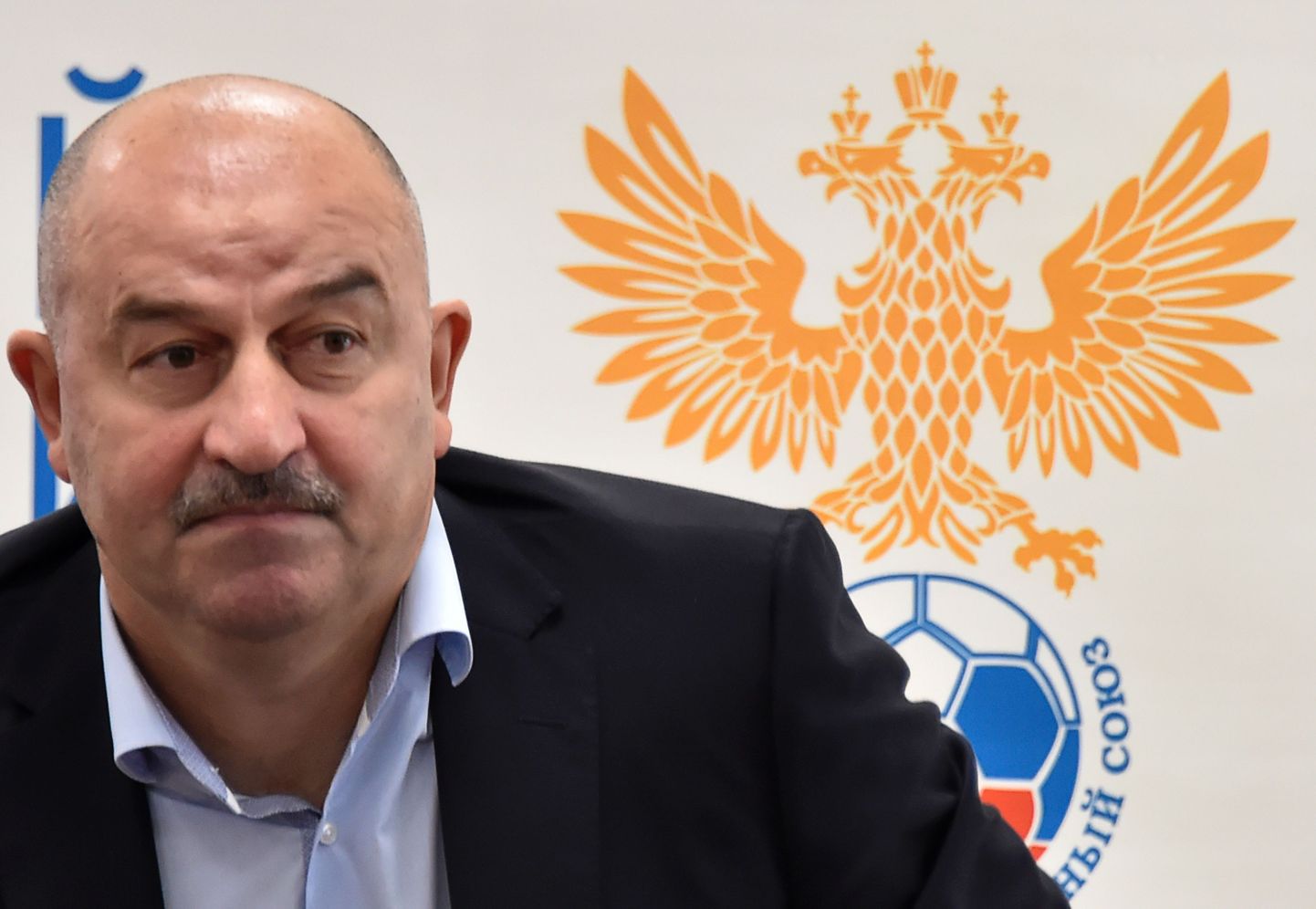 Станислав Черчесов на пресс-конференции после назначения наставником сборной России.