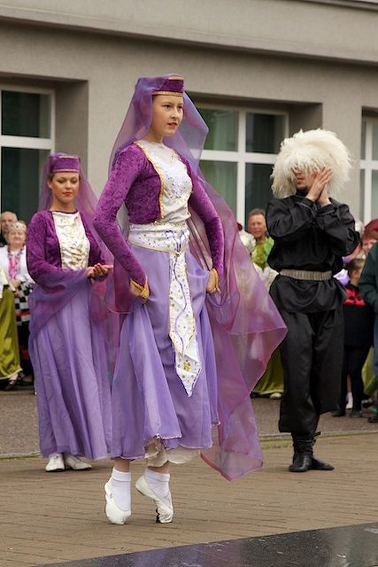 Rahvusvähemused esinesid minifestivalil „Multikultuurne Pärnu“.