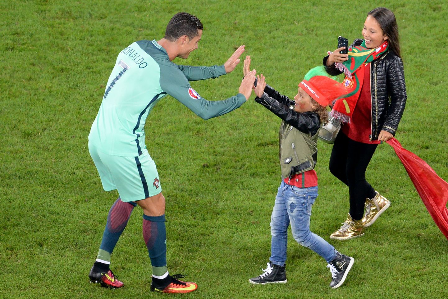 Cristiano Ronaldo rõõmustamas pärast Horvaatia alistamist.