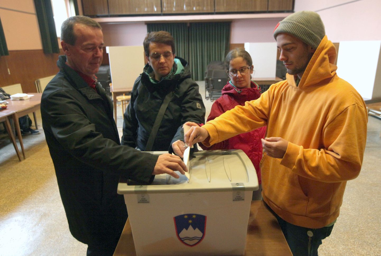 Референдум в Словении.