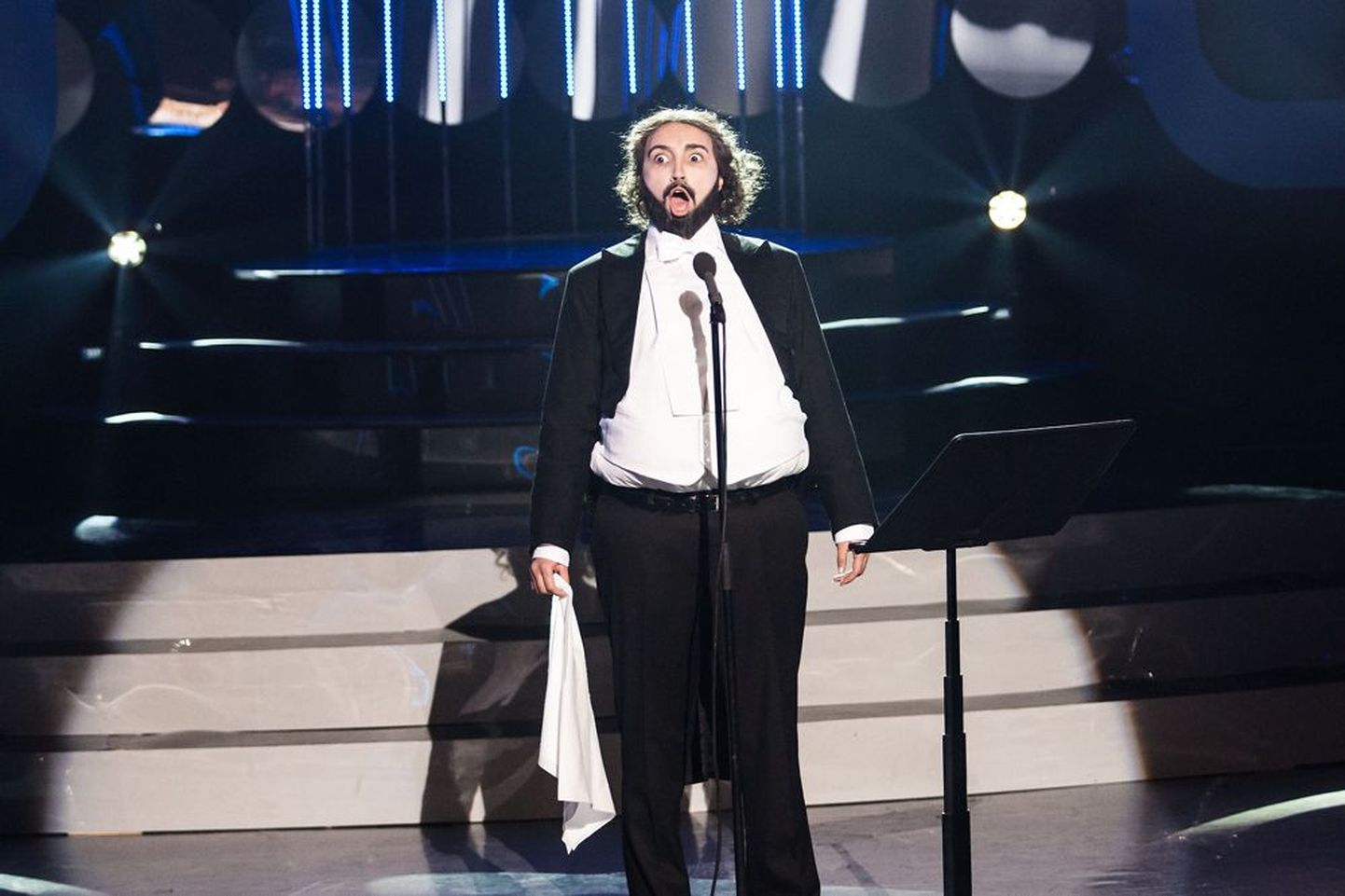 Tanja Mihhailova kehastus Luciano Pavarottiks