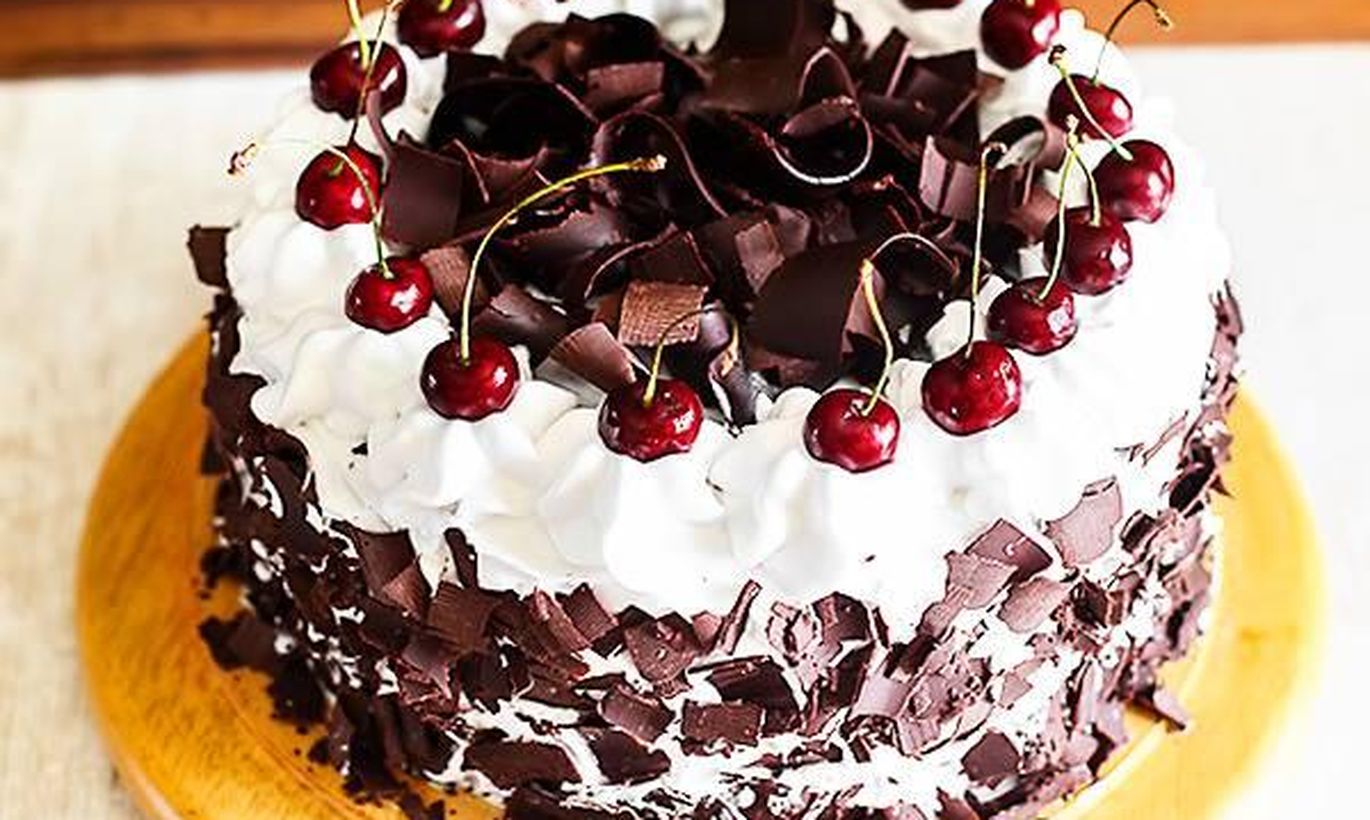 Торт Метрополь шоколадно вишневый