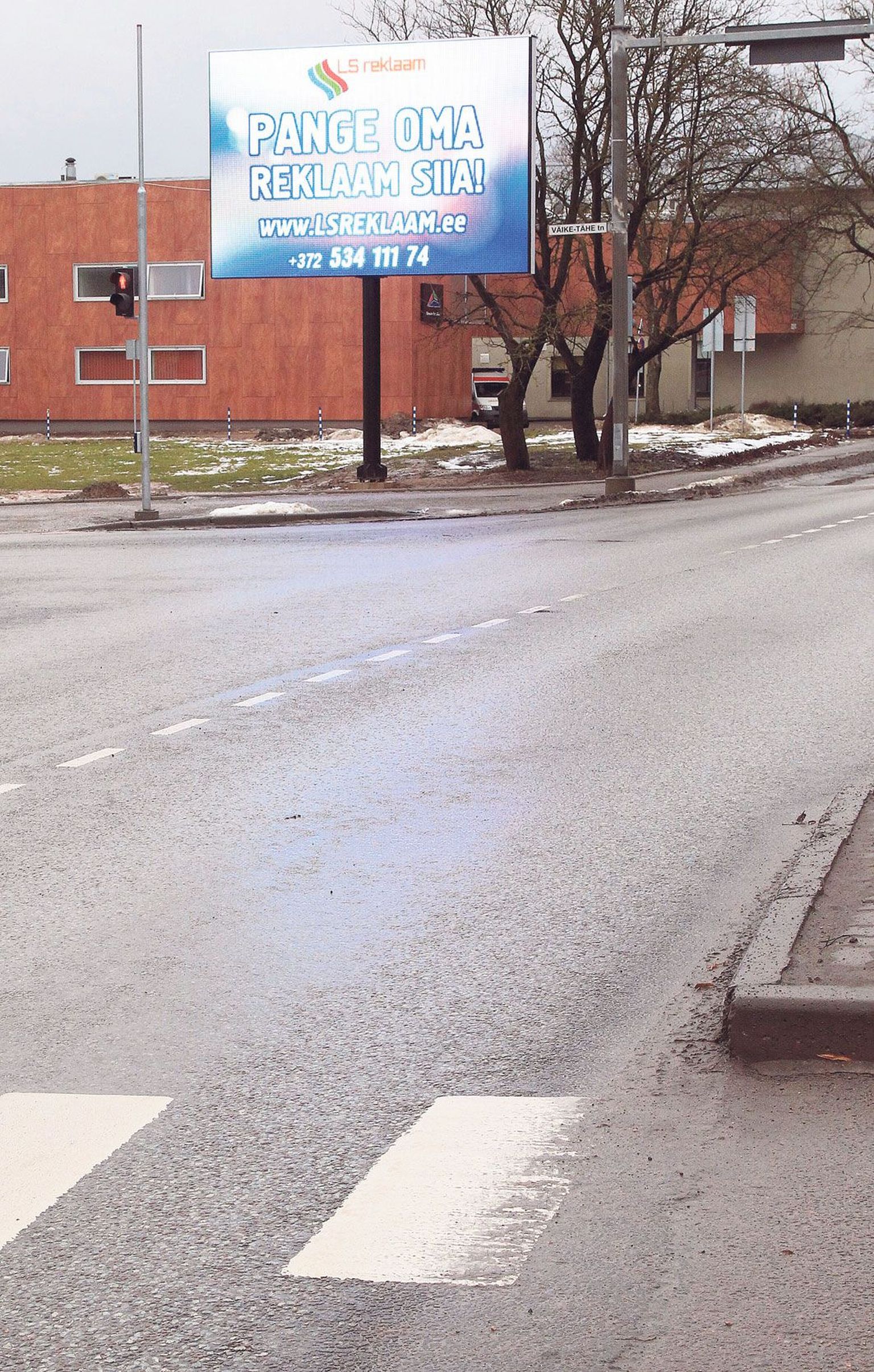 Riia mäe ja Pepleri ristmikul asuv leedekraan tuleb ümberkaudsete elanike soovil edaspidi ööseks välja lülitada.
