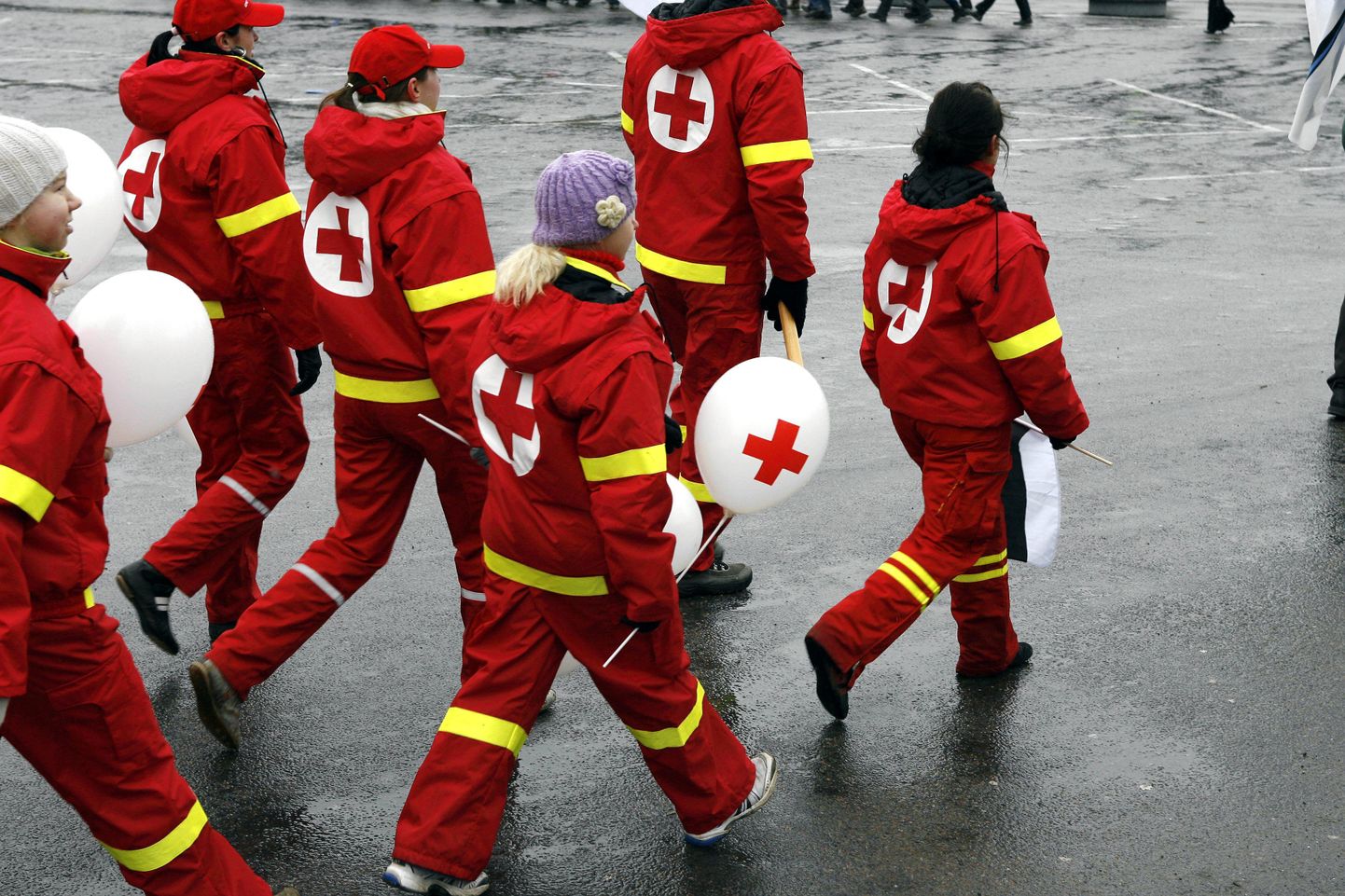 Punase Risti vabatahtlike riietus ja sümboolika.