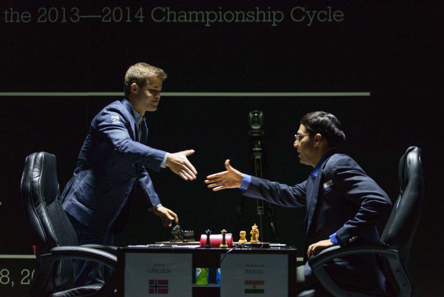 Magnus Carlsen ja Vishwanathan Anand.