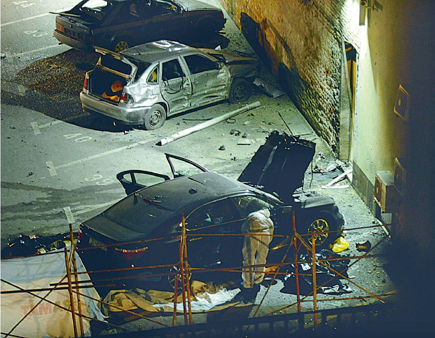 Nädalalehe Nacional toimetuse ees plahvatanud Ivo Pukanici auto.