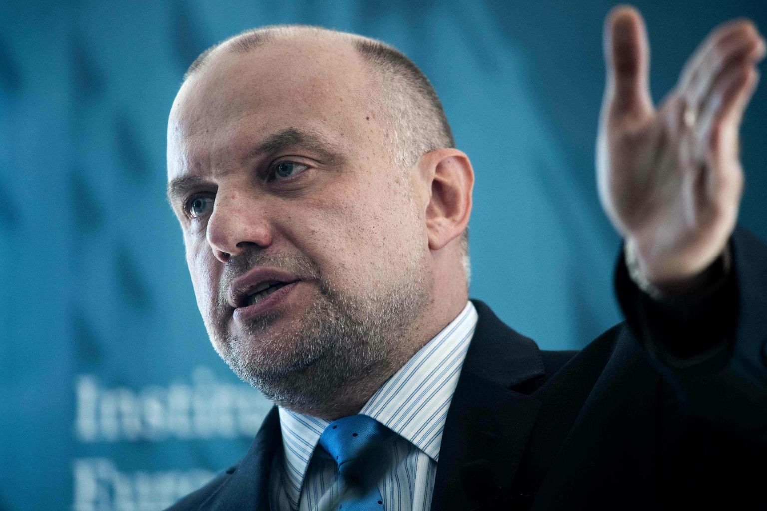 Jüri Luik kõnelemas Euroopa Liidu ja sõjaliste ohtude teemalisel diskussioonil George Washingtoni ülikooli Elliotti rahvusvaheliste suhete kõrgkoolis Washingtonis.